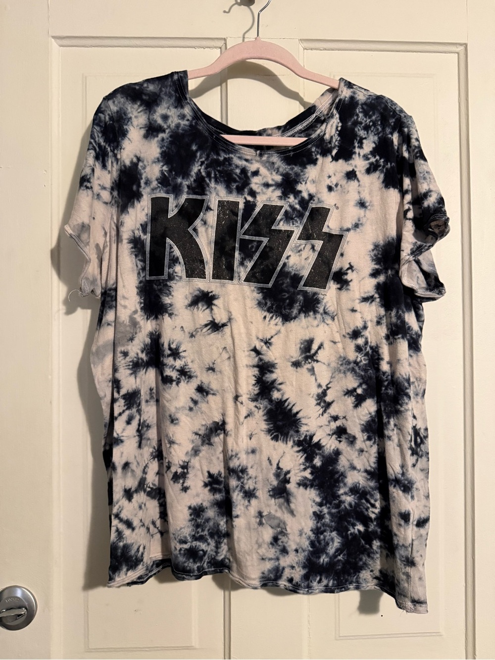 TORRID KISS Tie-Dye Short Sleeve Tee - Black & White